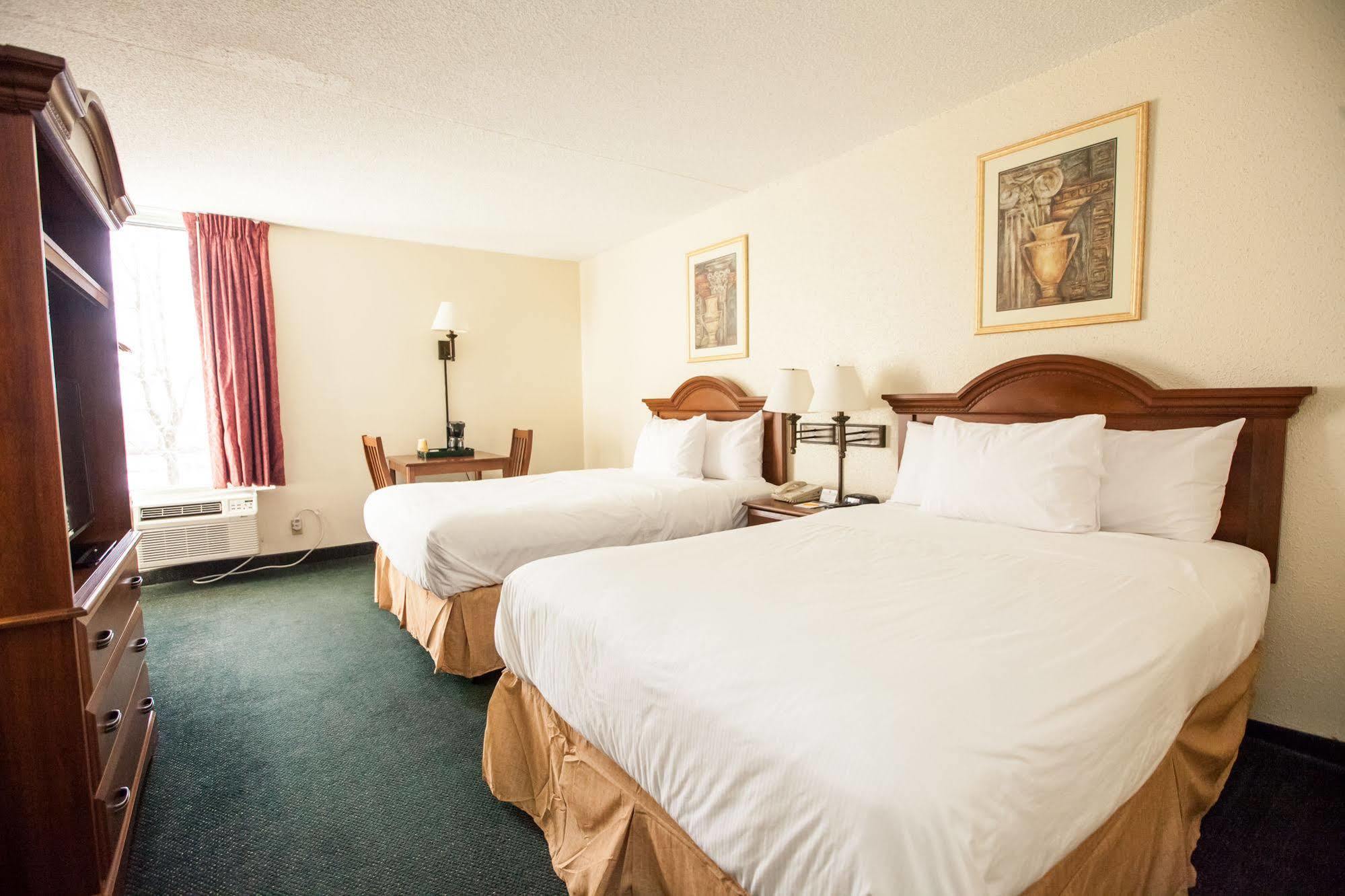 Inns Of Virginia Falls Church Extérieur photo